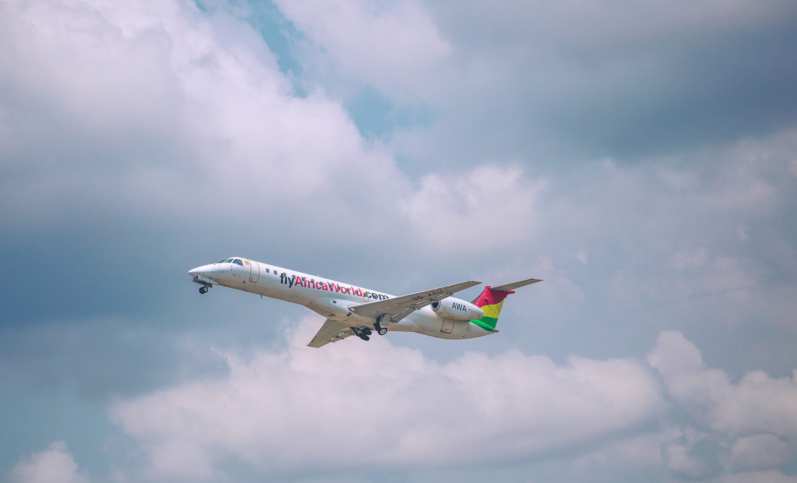 Suspension of Freetown & Monrovia flights Fly Africa World